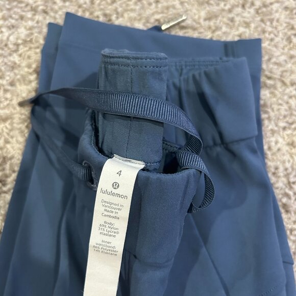 Lululemon On The Fly 7/8 Pants - Picture 3 of 3